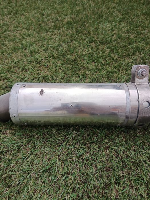 Escape e conectores 4 em 1 para Suzuki 1100 .