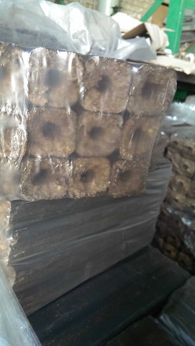 Топливные брикеты Паливні брикети піні кей Pini kay Дуб 100%,Дрова дуб