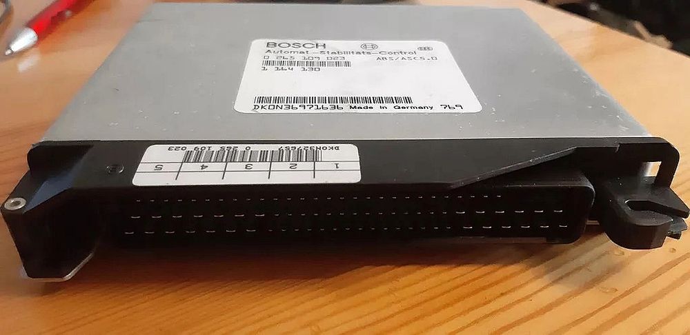 BMW sterownik ABS E39 Bosch Bmw E39 2.8 Sterownik ABS E39 Moduł Sterownik ABS E39 Części