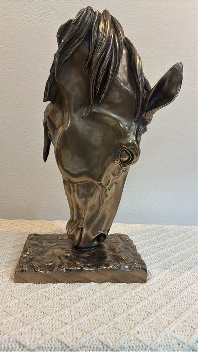 Escultura cabeça de cavalo com 57cm