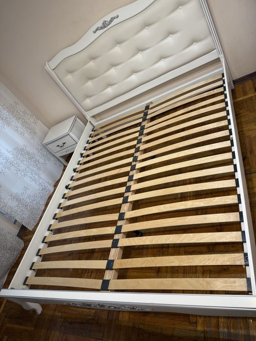 Продам кровать и тумбу