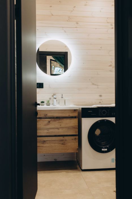 Котедж у сосновому лісі під Києвом. Камін. Вініл. Чан. Баня