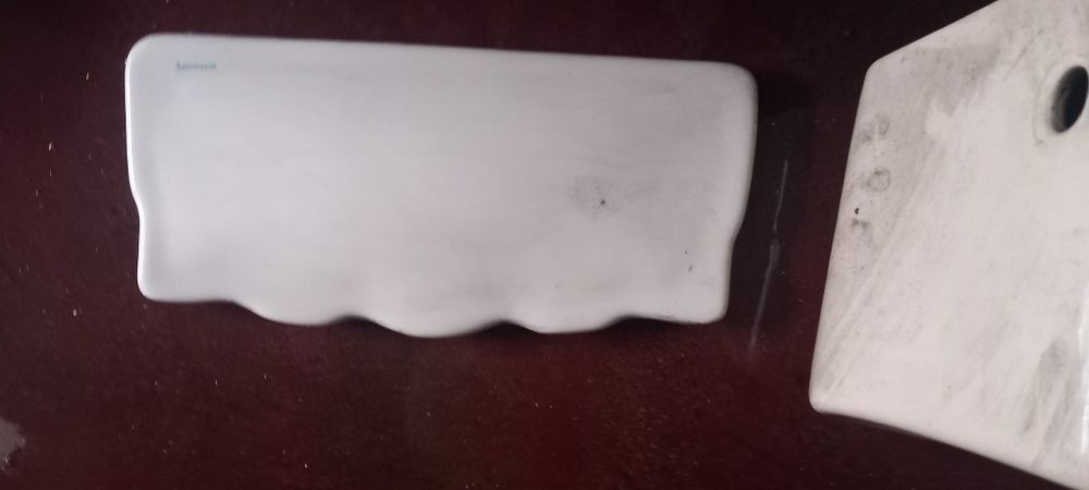 Tampa autoclismo em louça sanitana