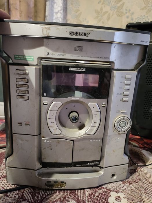 Продам музыкальный центр Sony
