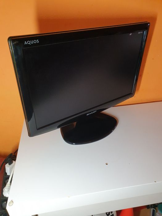 TV Sharp 19' LCD