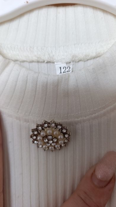 Продам святкову кофтинку 122