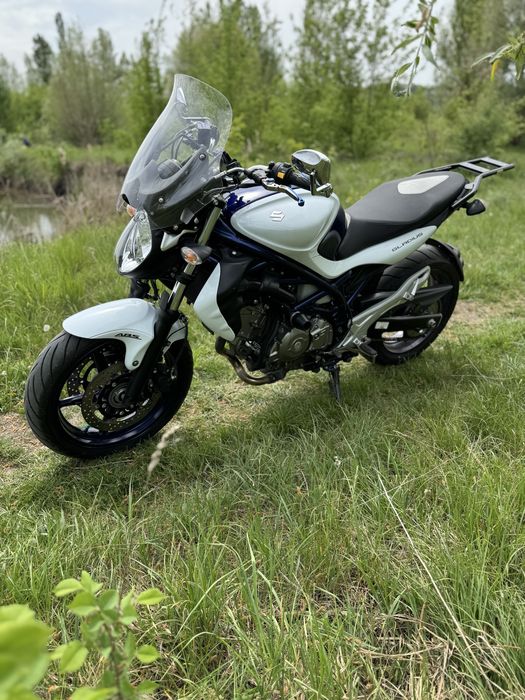 Suzuki gladius 400