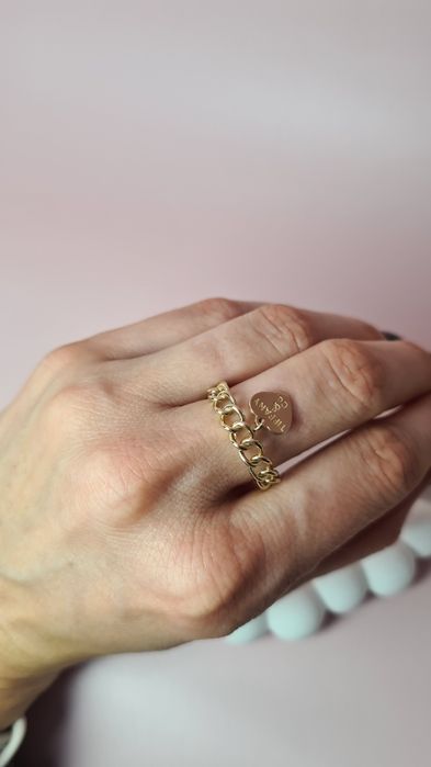 Złoty pierścionek obrączka splot pancerka wiszące serce serduszko 585