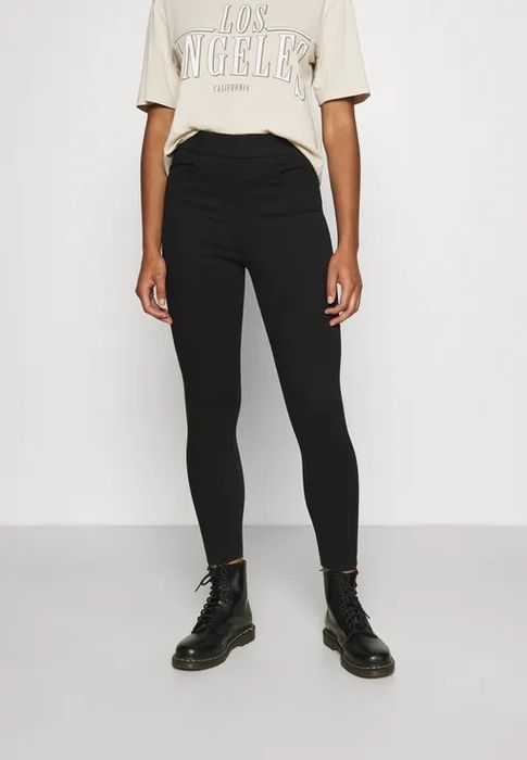 Джинси чорні levi’s  нові 27 розмір