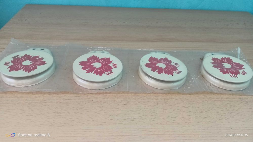 Вешалки для полотенец