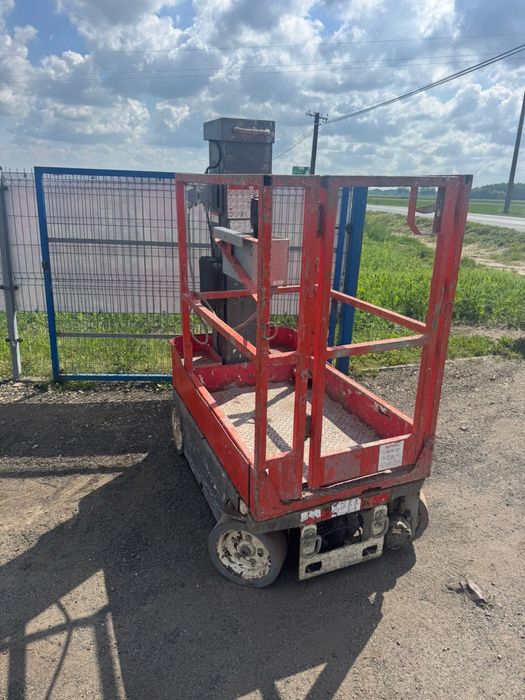 Podnośnik samojezdny SKYJACK SJ12