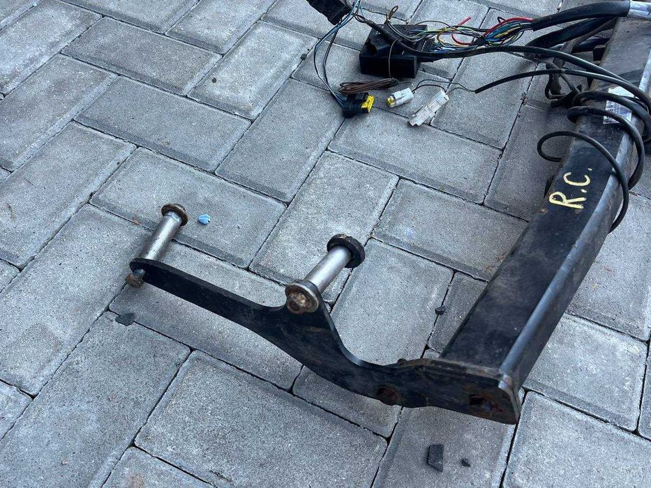 фаркоп оригінальний Renault Clio 3 хетчбек