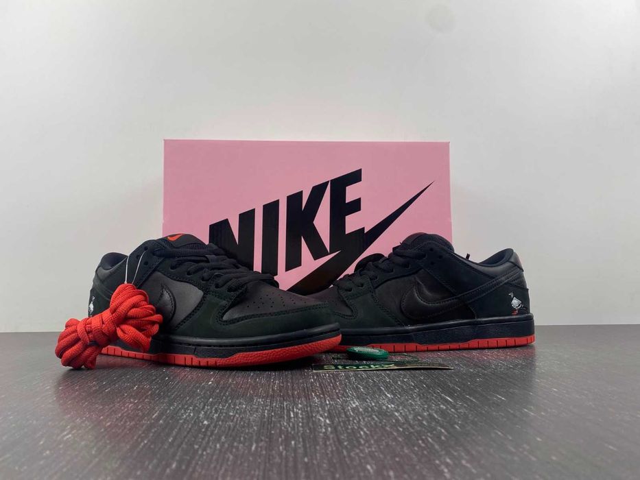 Nike SB Dunk Low - Black Pigeon