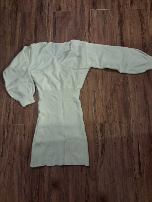 nowa biała sukienka rozmaiar S brak metki