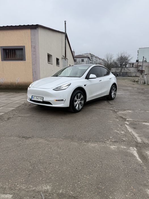 Tesla Model Y Dual Motor