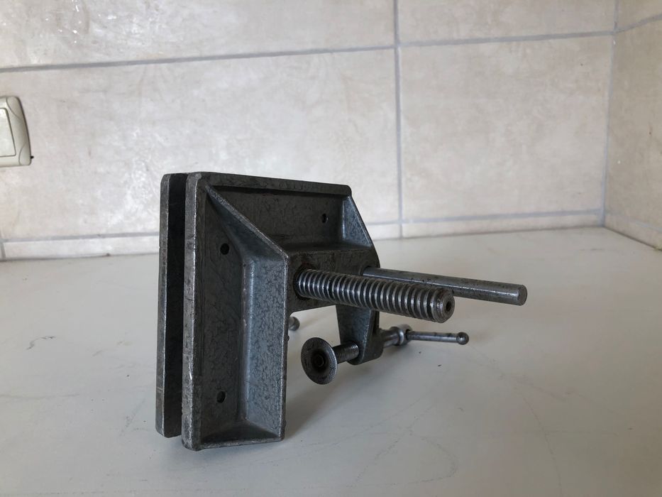 Лещата столярні кутові