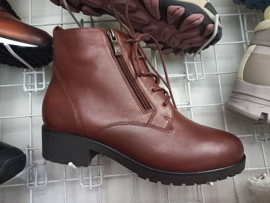 Ботинки черевики коричневі Caprice