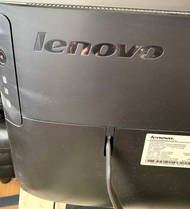 Sprzedam komputer LENOVO C 40-30