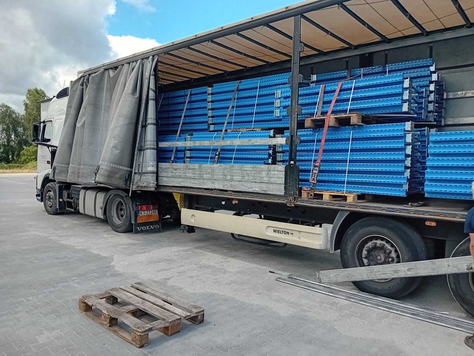 regały półkowe , paletowe