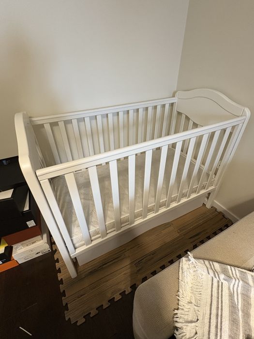 Дитяче ліжечко з маятником+матрац