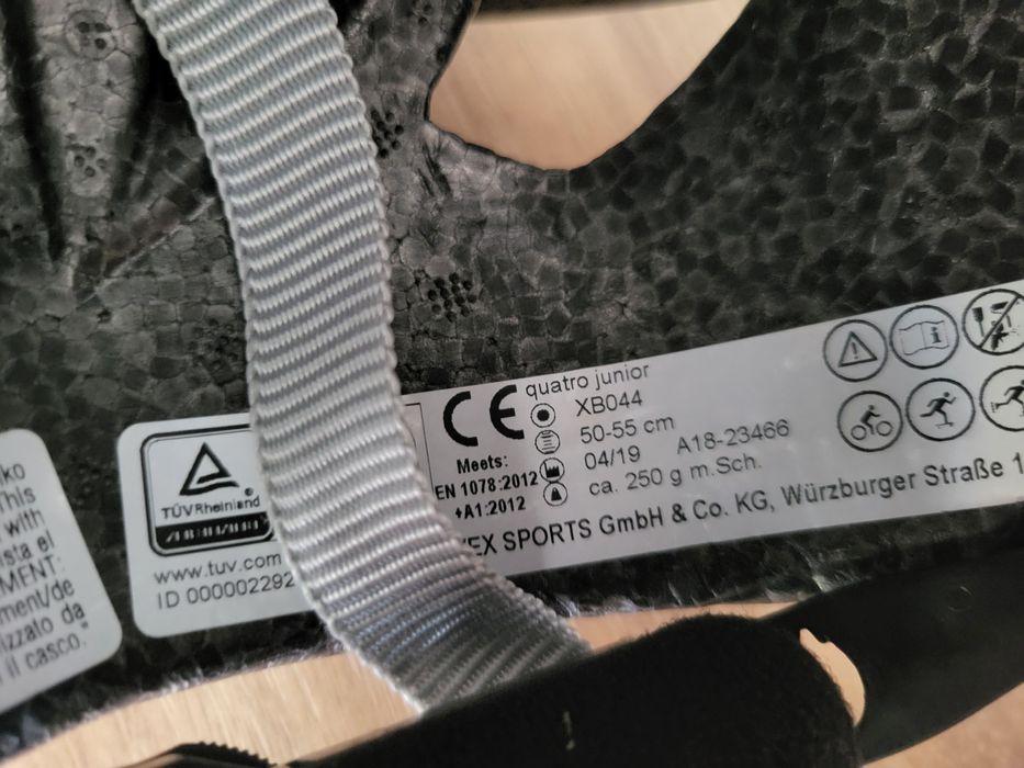 Kask rowerowy firmy UVEX