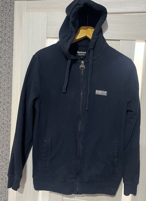 Зипка Barbour International Essential
