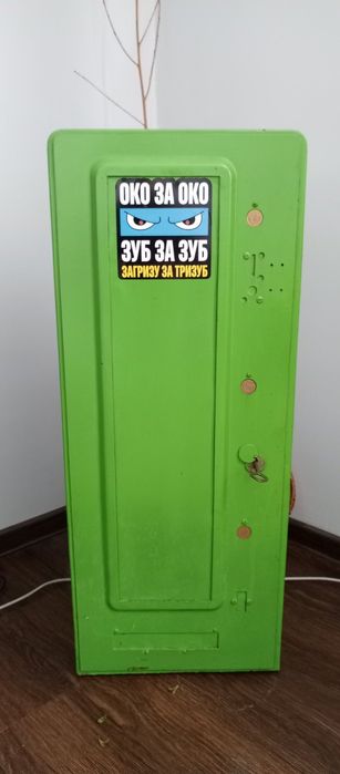 Продам два сейфа в доброму стані