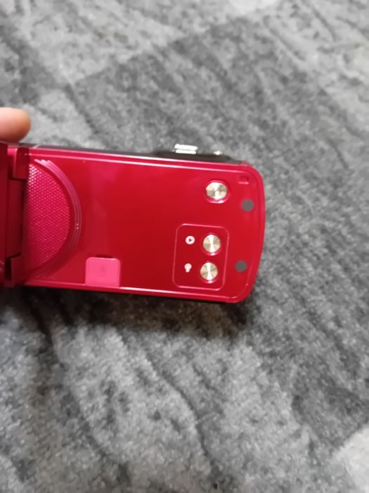 цифрова відеокамера Camileo X400 від компанії Toshiba.