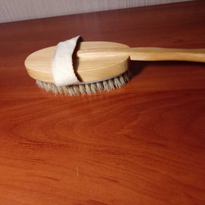 Щетка-массажер для душа SPL