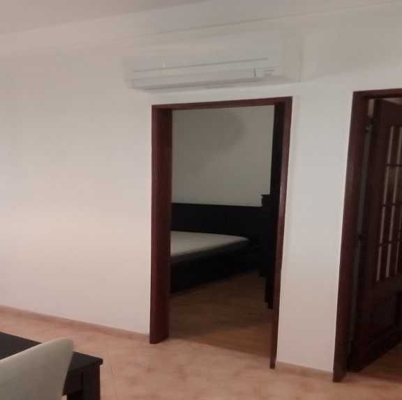 Moradia T2-R/C, Mobilada, Aroeira, Charneca Caparica num condomínio.