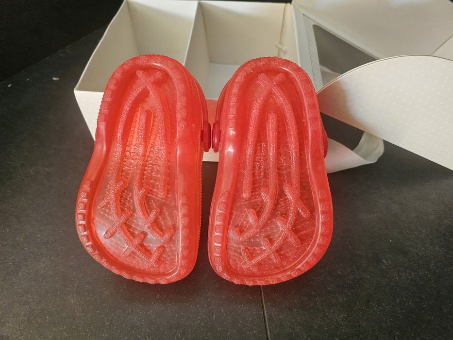 Crocks Chicco novos