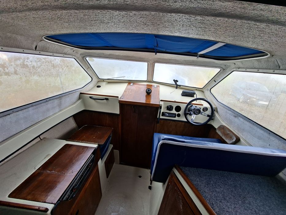 Łódka łódź kabinowa flipper 620 Kabina zamykana