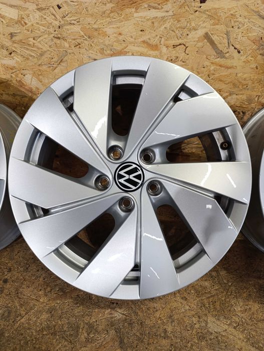 Felgi 17" Volkswagen Tiguan Golf Passat Skoda Seat Audi 5x112 571601025