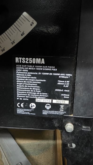 Serra eletrica com mesa, potente e de alta precisão.  Nova custa 590€