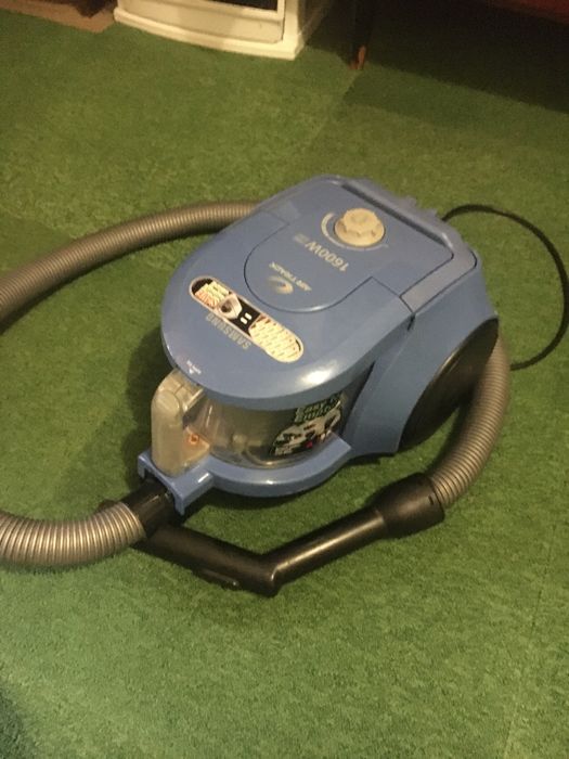 Продам пилисос sasyng