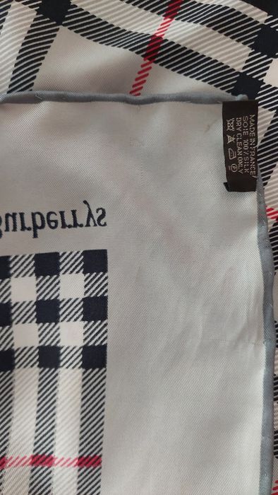 Lenço de mulher Burberrys