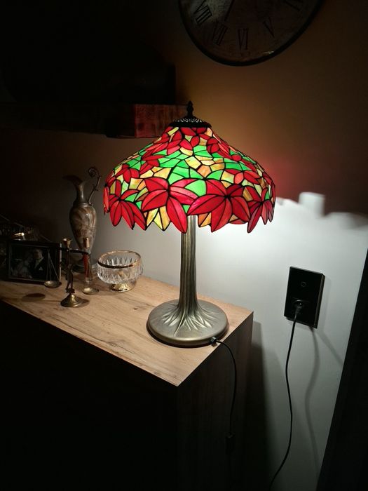 Piękna lampa styl Tiffany. Witrażowa.