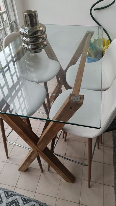 Mesa Alta c/ Cadeiras