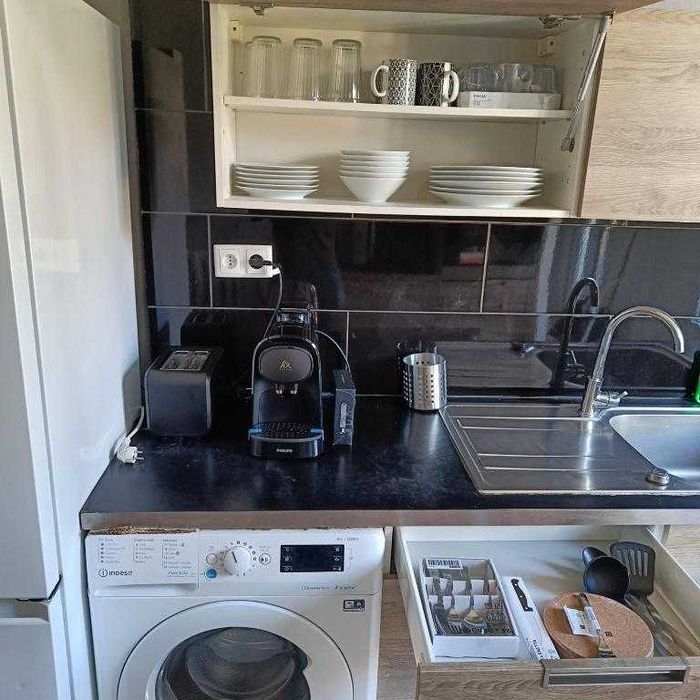 Quarto PARA CASAL no Centro Lisboa. Para entrada imediata. Caução