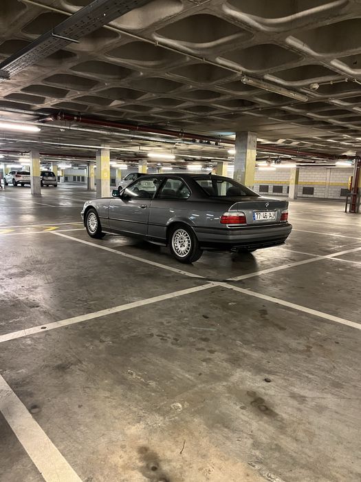 1992 BMW E36 318is coupe