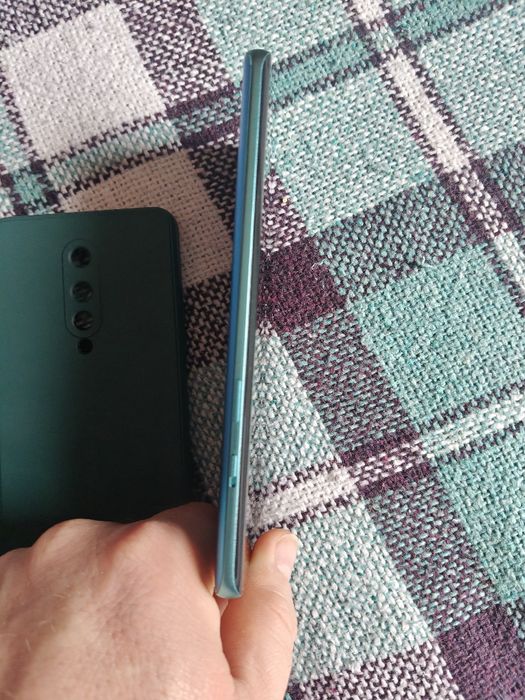 Продам OnePlus 8 8/128 стан чудовий