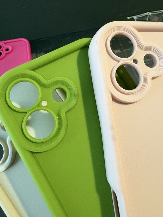 Чохли на iphone 16