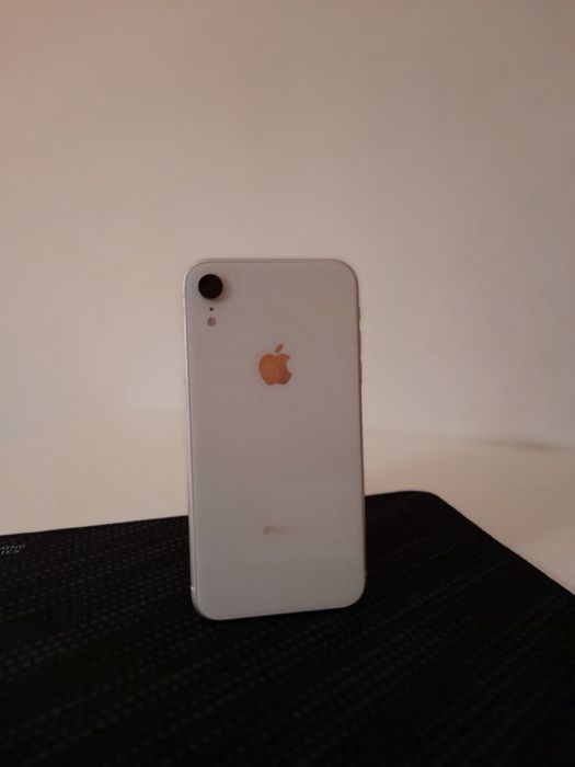Iphone xr branco 64gb