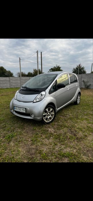 peugeot ion 2015