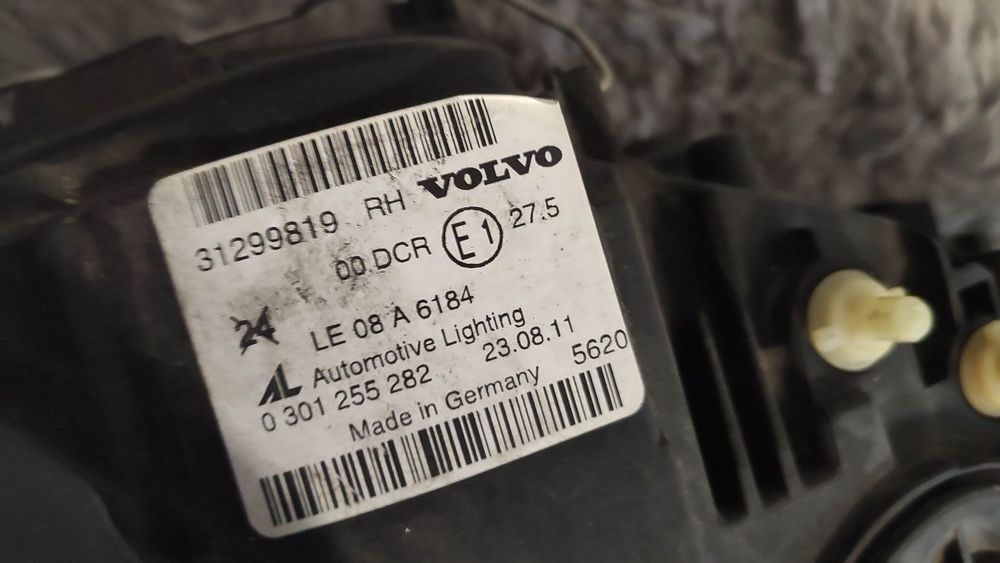 farol direito bi-xenon Volvo C30 facelift
