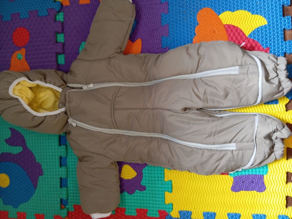 Комбінезон трансформер 0-12 місяців зимні синій та жовто-салатовий бу,