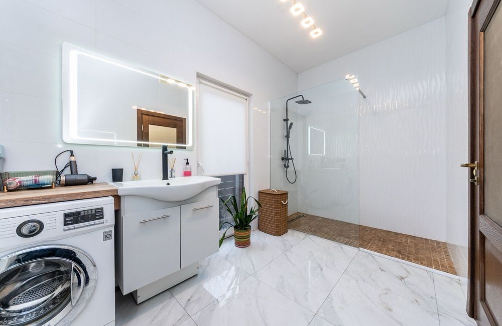 Подобова оренда будинок біля м. Лівобережна 149кв.м Є світло