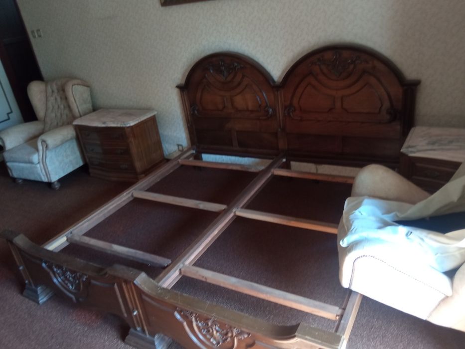 Conjunto de mobiliário de quarto de casal