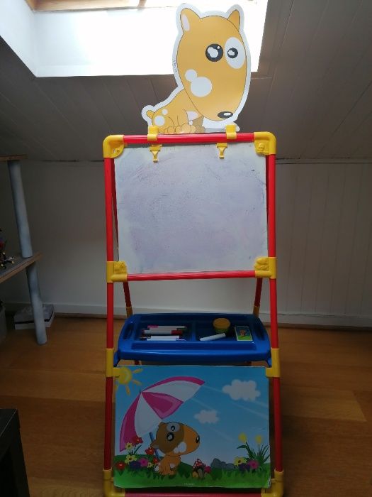 Quadro trabalhos crianças (Quadro Giz / Marcador Lavável)