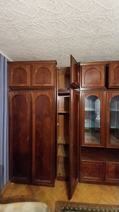 Продам деревянную мебель. Шкаф. Сервант. Тумба. Комод.